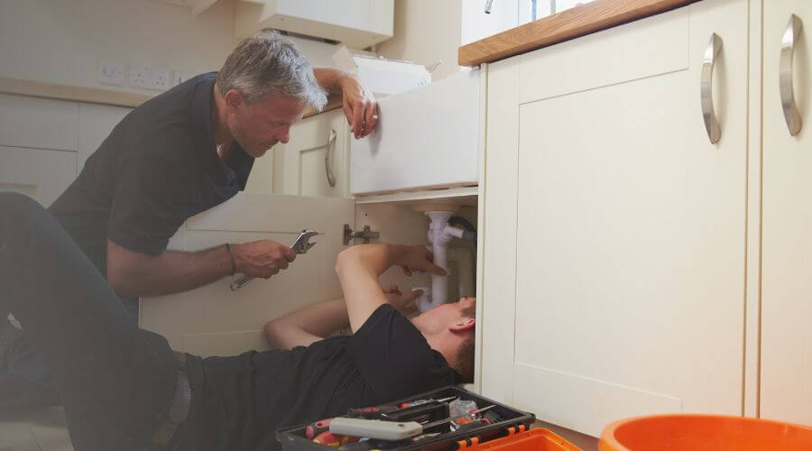 Professional burst pipe repair services in San Isidro, TX
